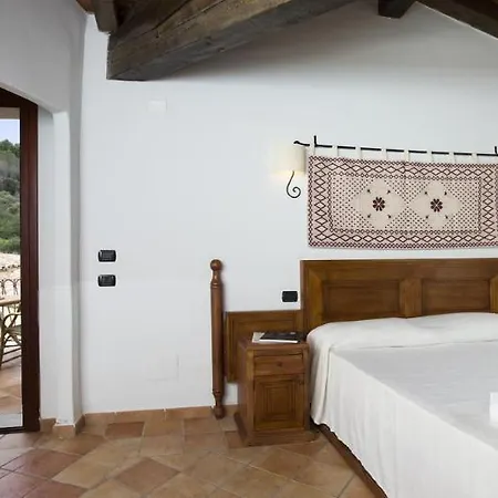 Club Ogliastra Otel 4*